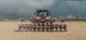 tractor-semanatoare-valtra